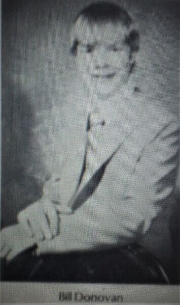 File:1986 Donovan 5.jpg